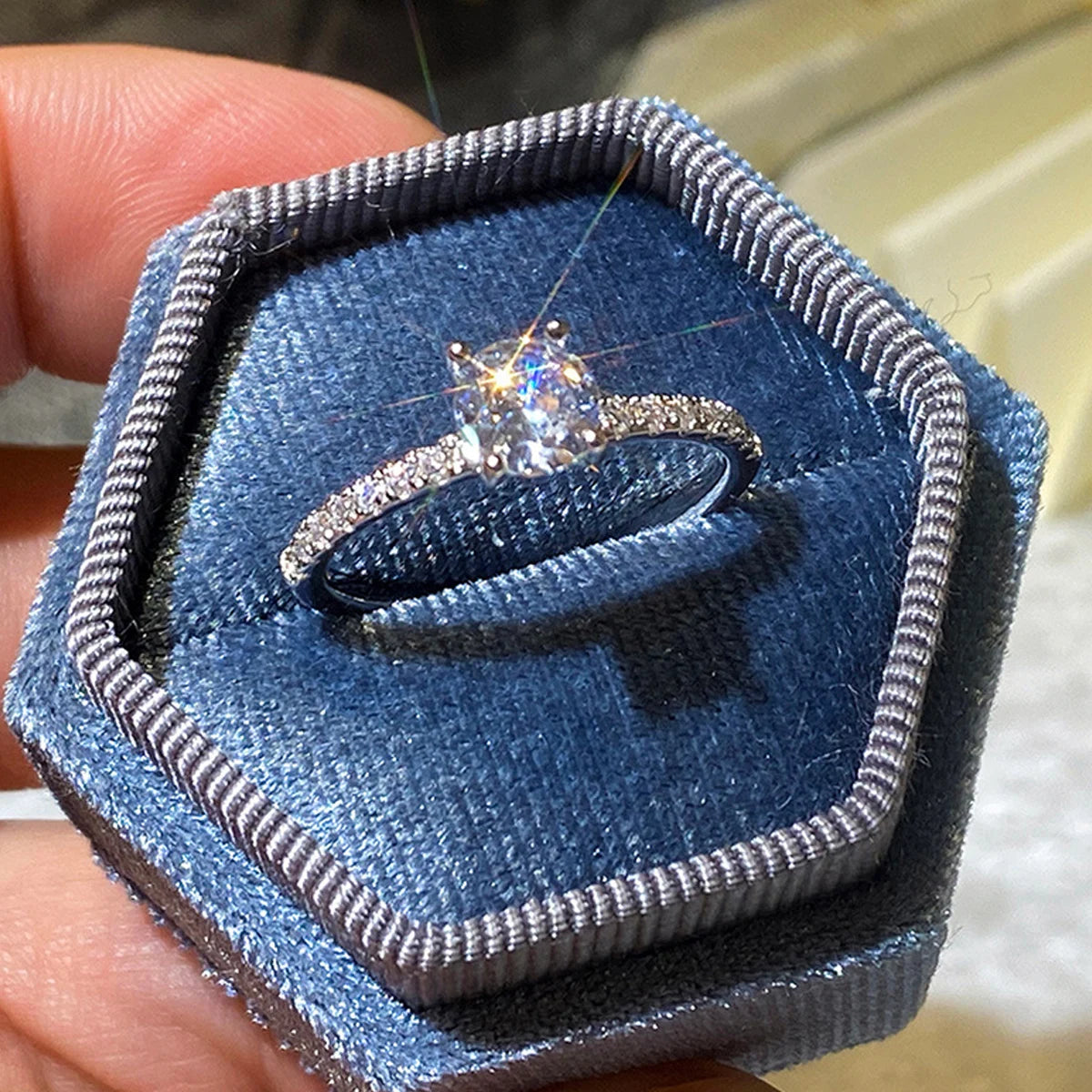 Zirconia 4-Claw Ring