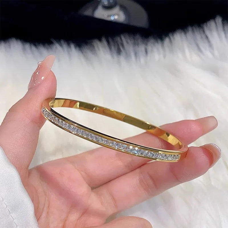 Glimmer 8-Set Bracelet